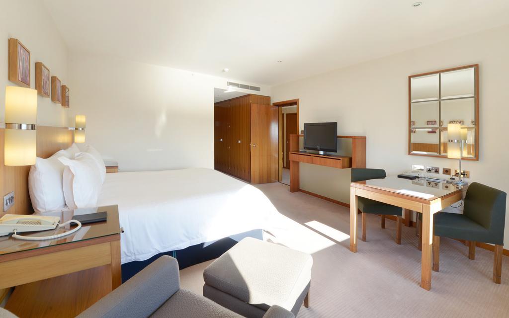 Canary Riverside Plaza Hotel London Bagian luar foto A room at the InterContinental London The O2